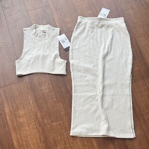 Nike Striped Cream Two-Piece Set - mock neck cropped top and slim skirt XS